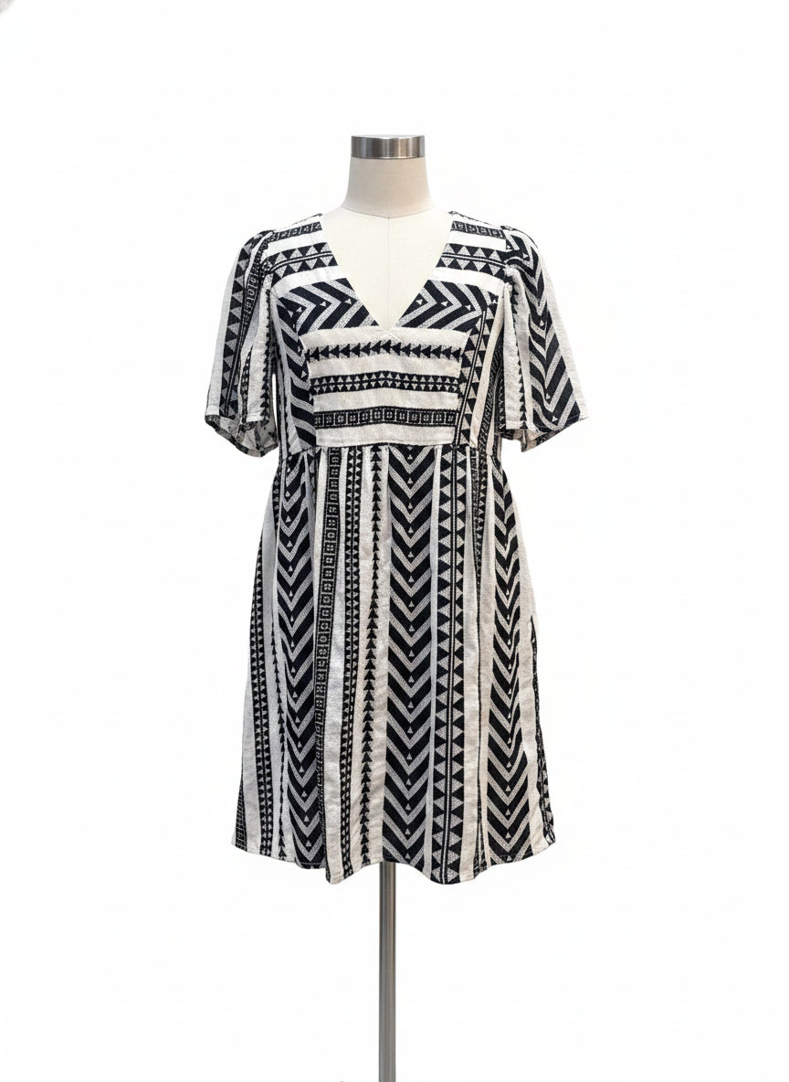 Old Navy · Boho Chic Dress · Medium · CreamBlk