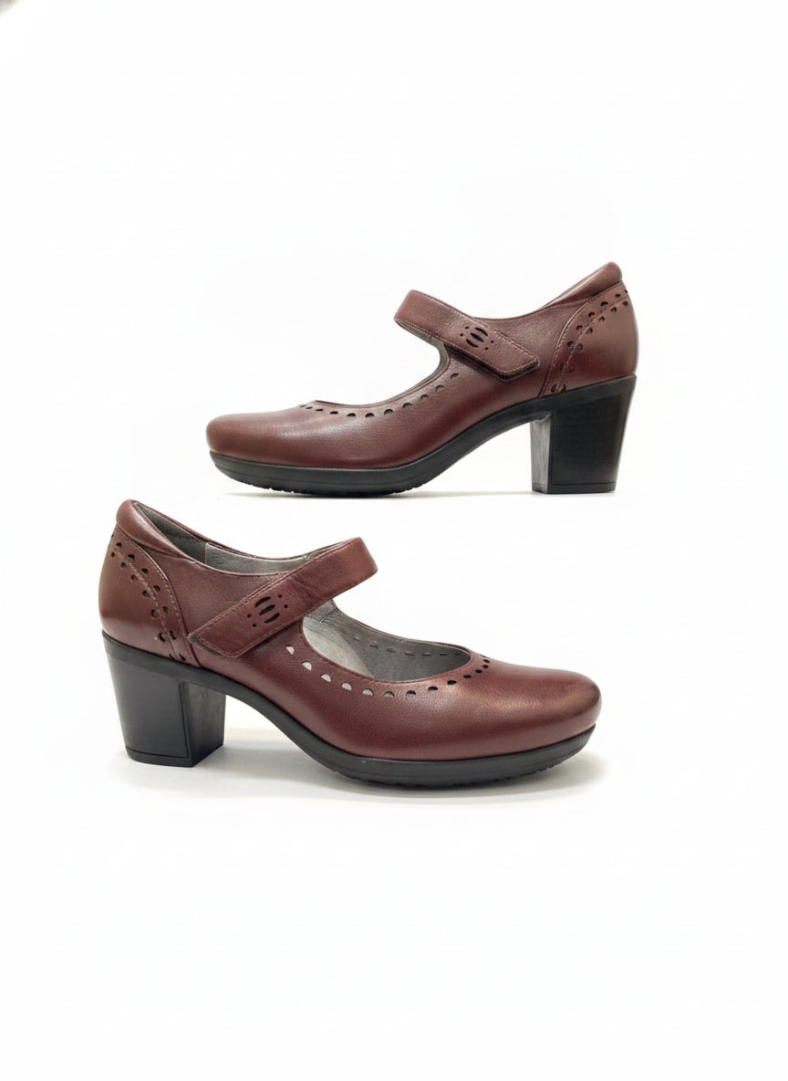 Abeo · Penny · 7 · Merlot Leather