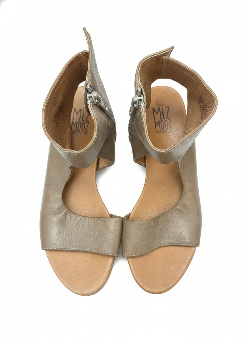 Miz Mooz · High Ankle with Zipper · 10 · Mocha