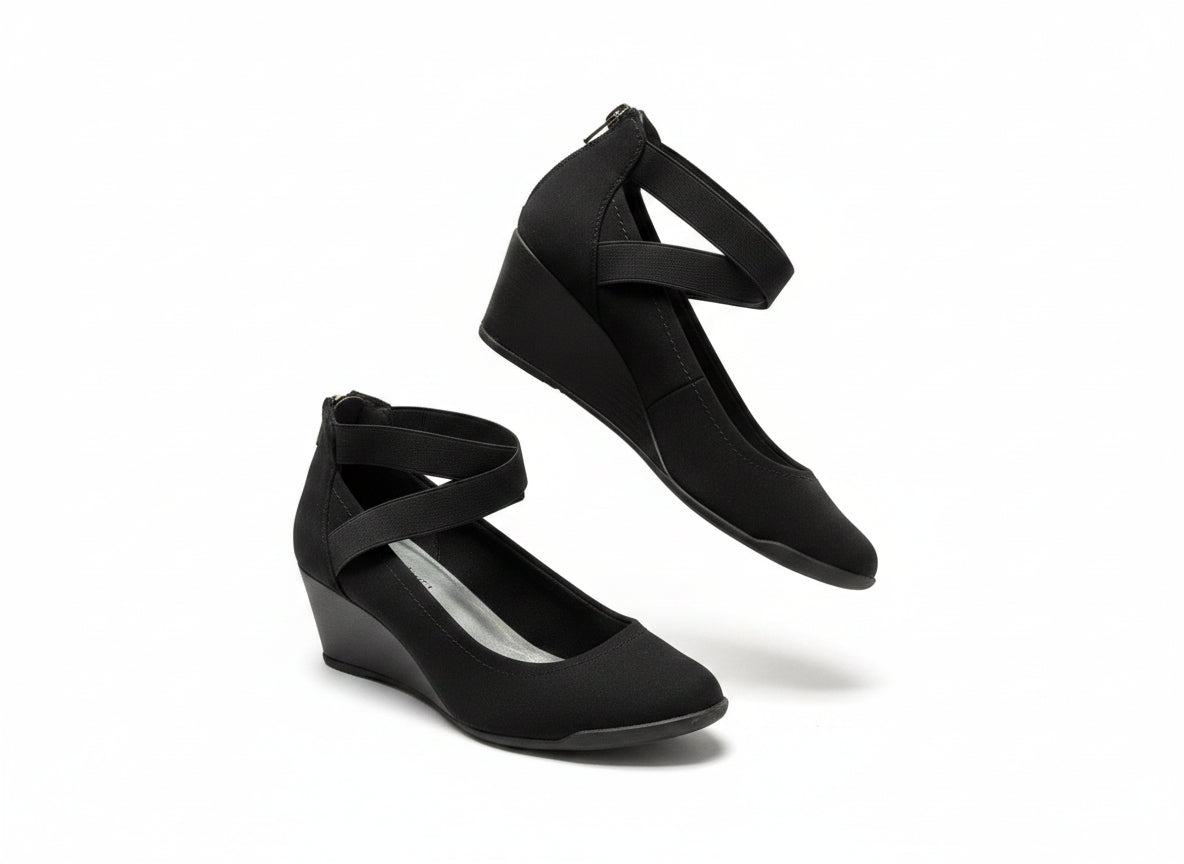 Anne Klein · Tara with ankle straps · 6.5 · Black