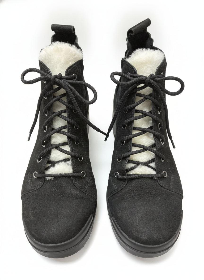 Eileen Fisher · Booties · 8 · Black