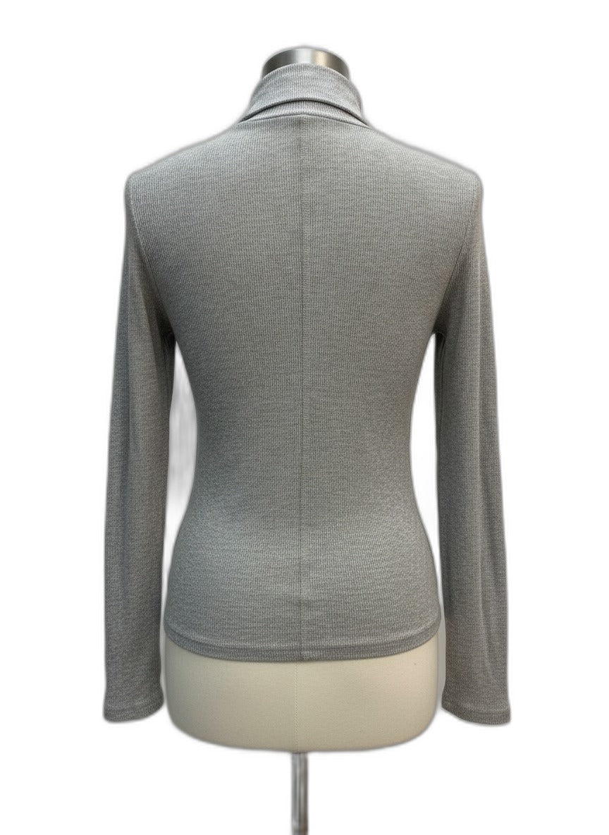 Quince · Turtleneck Top · Medium · Gray