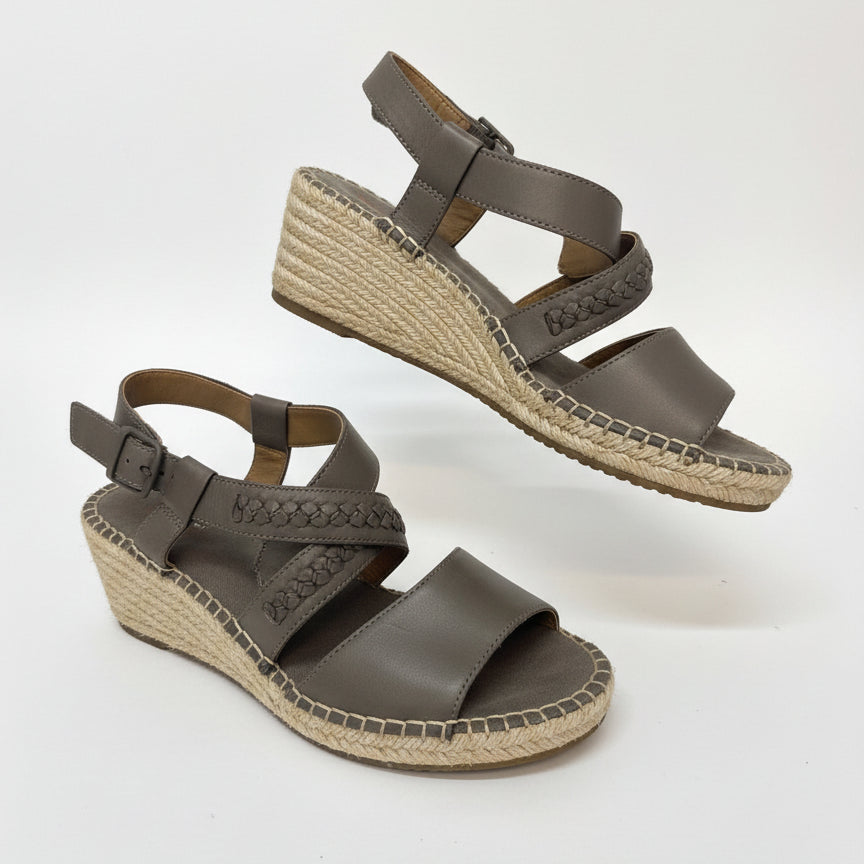 Clarks · Petrina Wedge Sandal · 7 · Stone