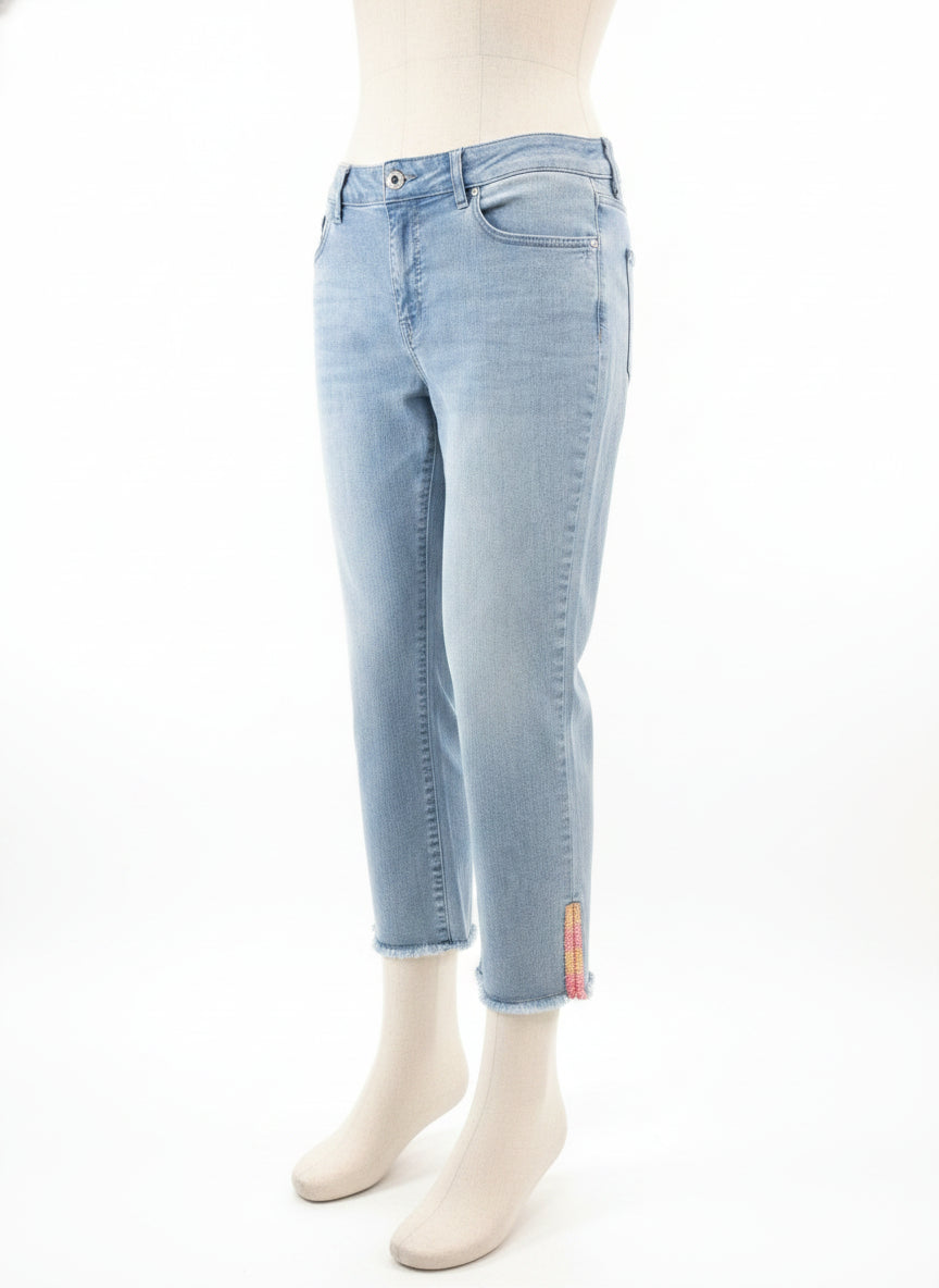Tribal · Audrey Midrise straight capri · 14 · Light Blue Denim