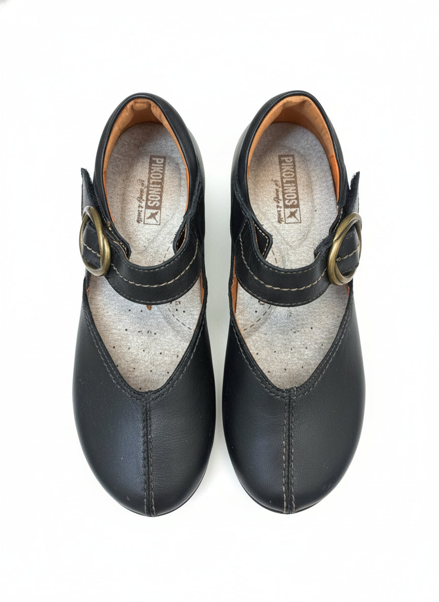 Pikolinos · Granada Mary Janes · 7 · Black/Tan