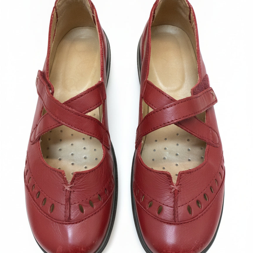 Hotter · Mary Janes · 8 · Red