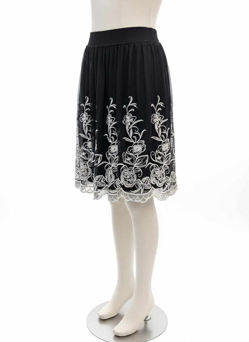 Alfani · Alfani · Floral Lace Overlay · Small · Black/White · SMALL · Black/White