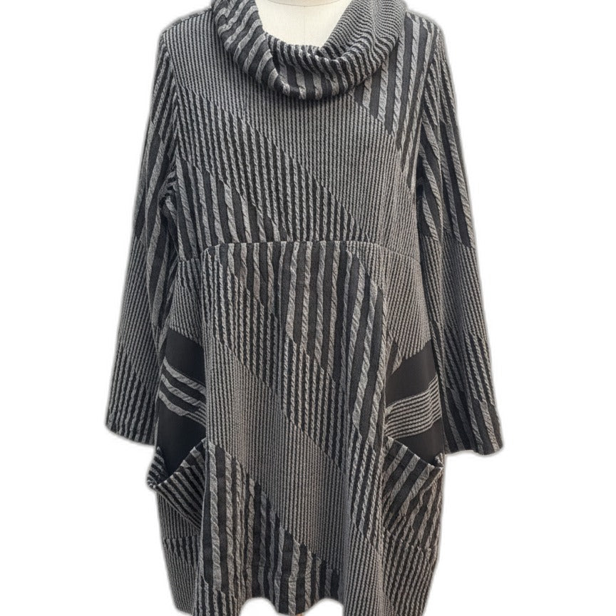 Moonlight · Textured Cowl Neck Dress · S/L · GrayBlk
