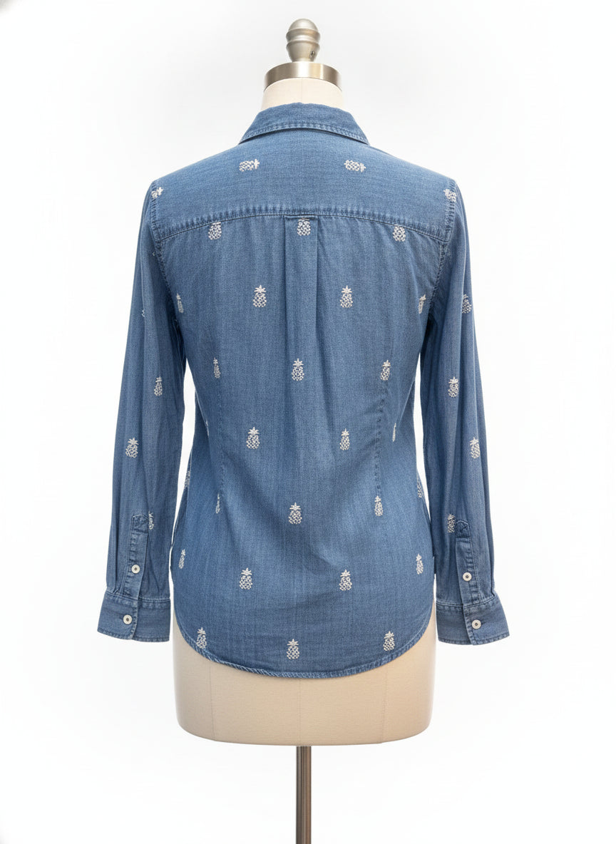 Foxcroft · Pineapple · Medium · Blue Chambray