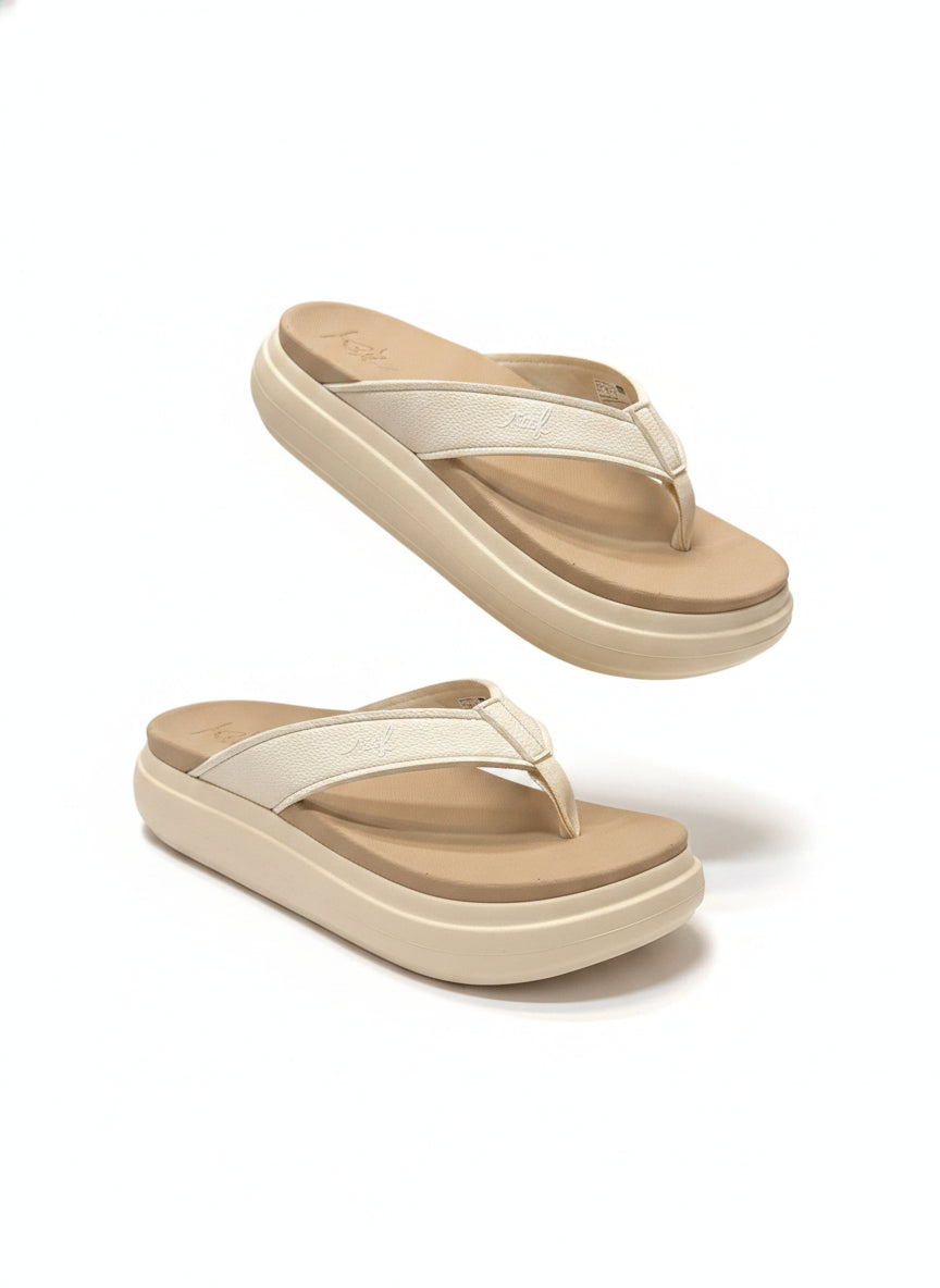 Reef · Sierra platform flipflops · 9 · Cream