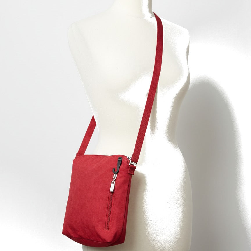 Baggallini · Pocket crossbody with RFID · One Size · Ruby