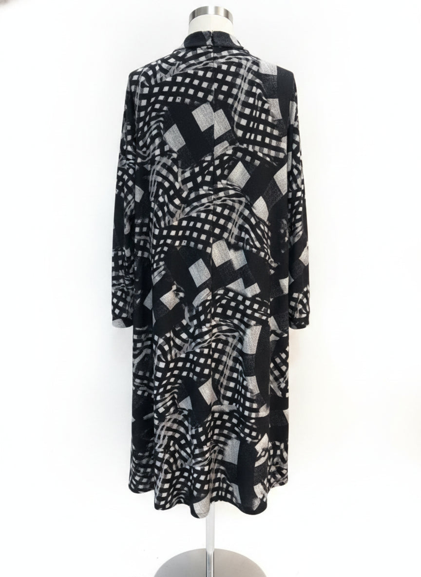 Attitudes · Longsleeve Dress · 2X P · BlackWhite