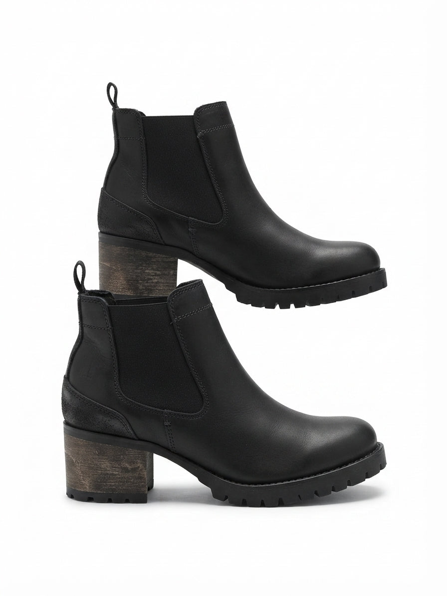Bull Boxer · Cory Chelsea Boots · 10 · Black