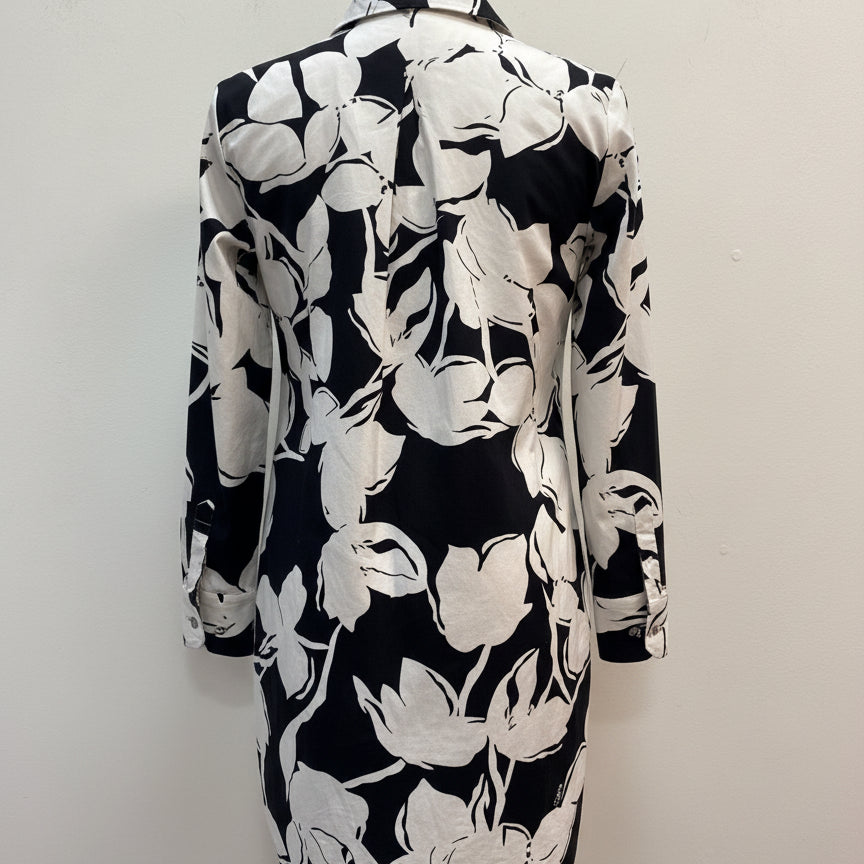 Diane von Furstenberg · Floral Print · 8 · Black and White