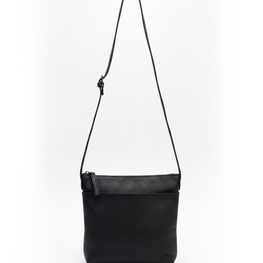 Lifetime Leather · Duluth Premium Full-Grain Cow Hide Bag · Crossbody · Black