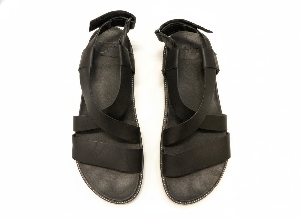 Sorel · Roaming criss cross sandal · 9 · Black