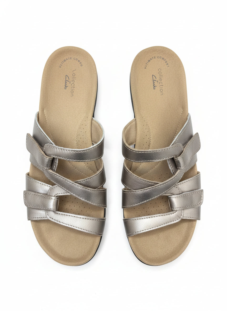 Clarks · Shoes · 10 · Gold