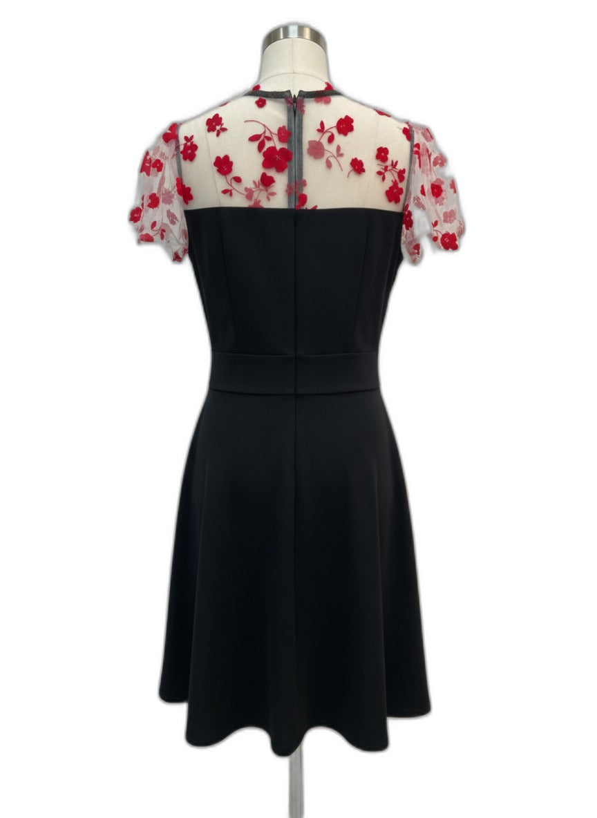 The Clothes Rack · Short Sleeve Floral Dress · Medium · Black and Red Floral