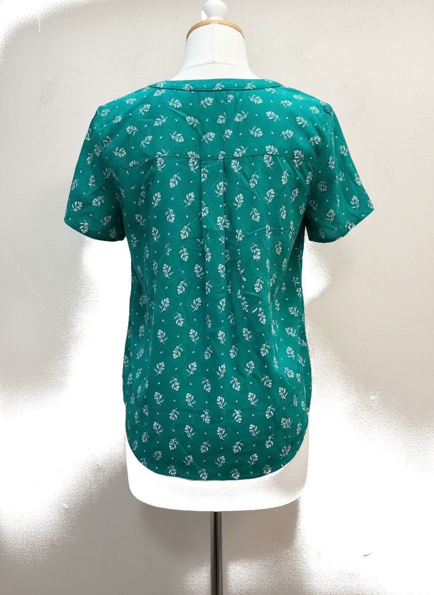 Croft&Barrow · Smocked Detail Teal Floral Print · Small · Teal Floral Print