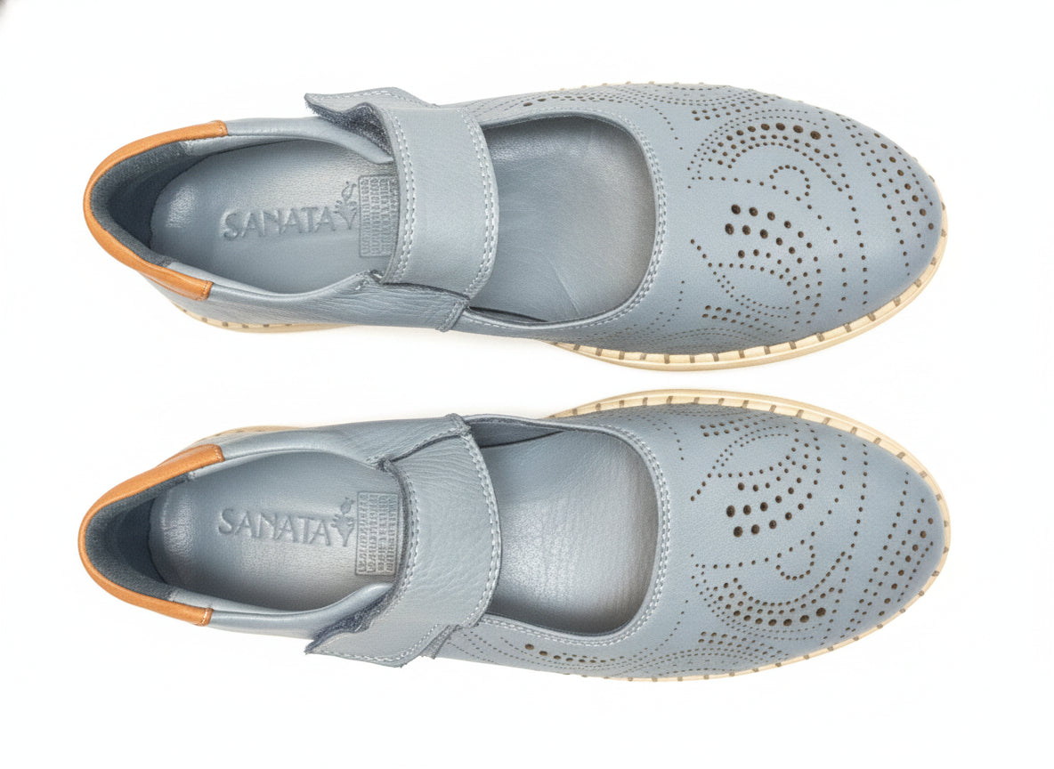 FashionShoes · Sonata · 9.5 · Blue Leather