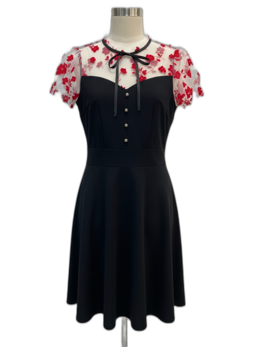 The Clothes Rack · Short Sleeve Floral Dress · Medium · Black and Red Floral