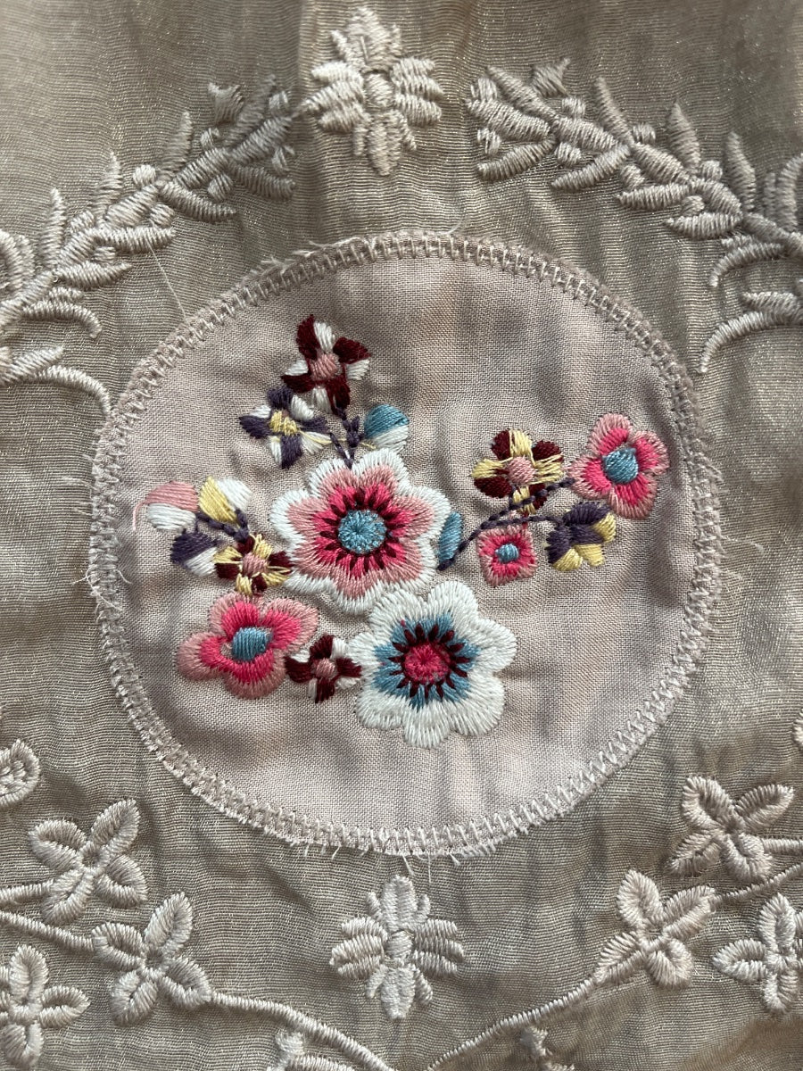 Anthropologie · Blue Tassel Embroidered · Medium · BeigeFloral