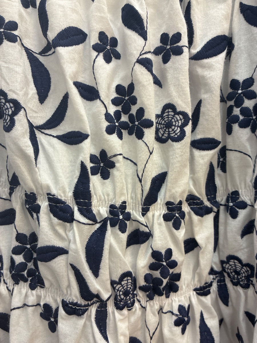Anthropologie · Blue Tassel · Large · White/Navy