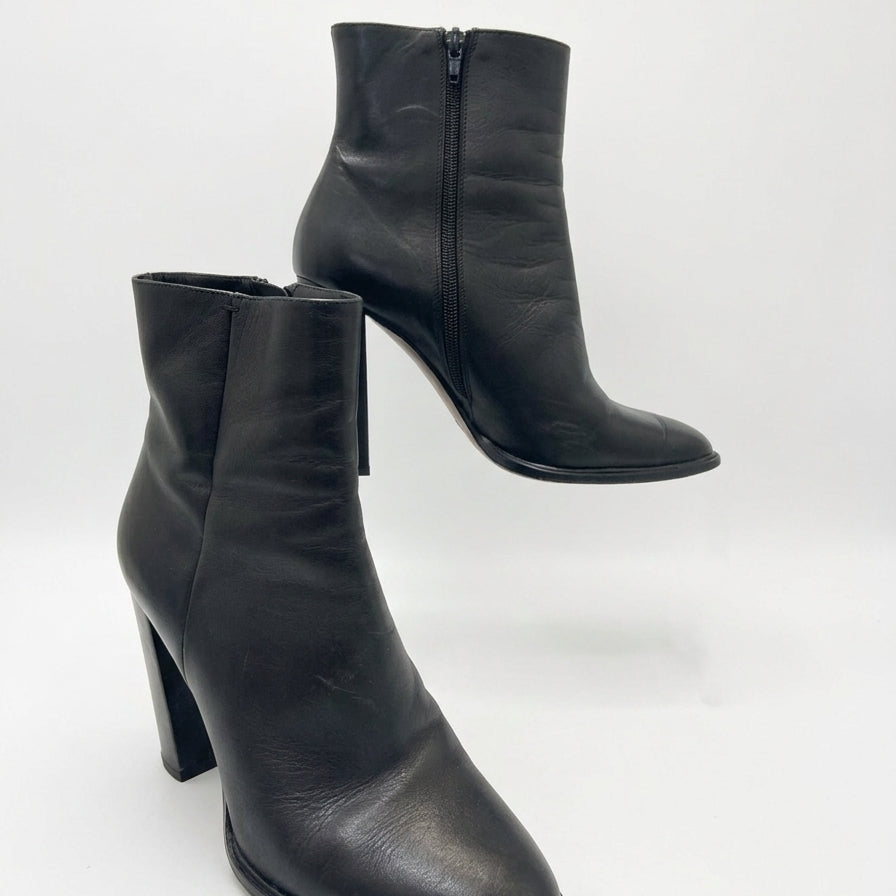 Vince · Overton Leather Boots · 10 · Black
