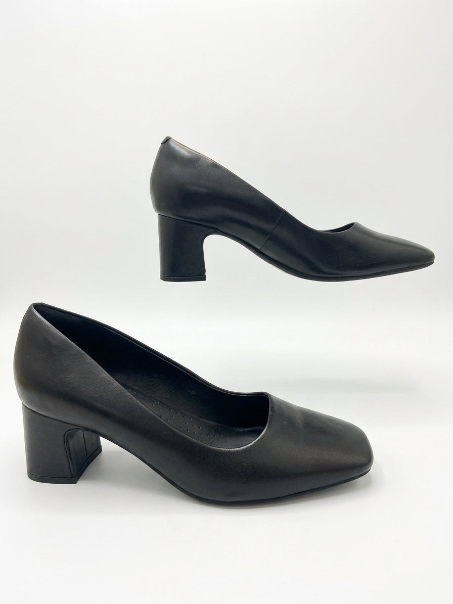 Clarks · Fernie Court · 8.5 · Black
