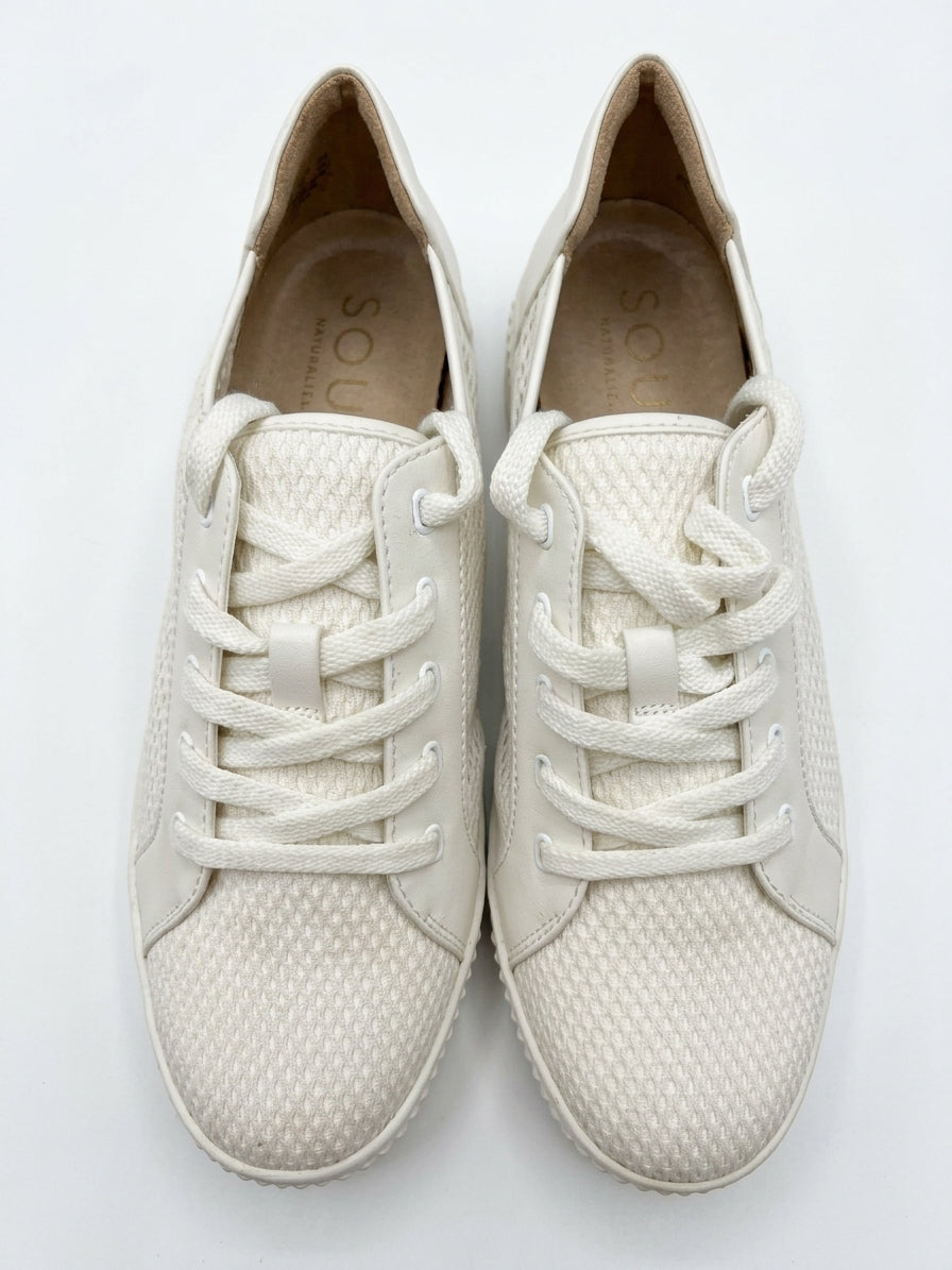 Naturalizer · Topaz Mesh SOUL Sneakers · 9 WIDE · White