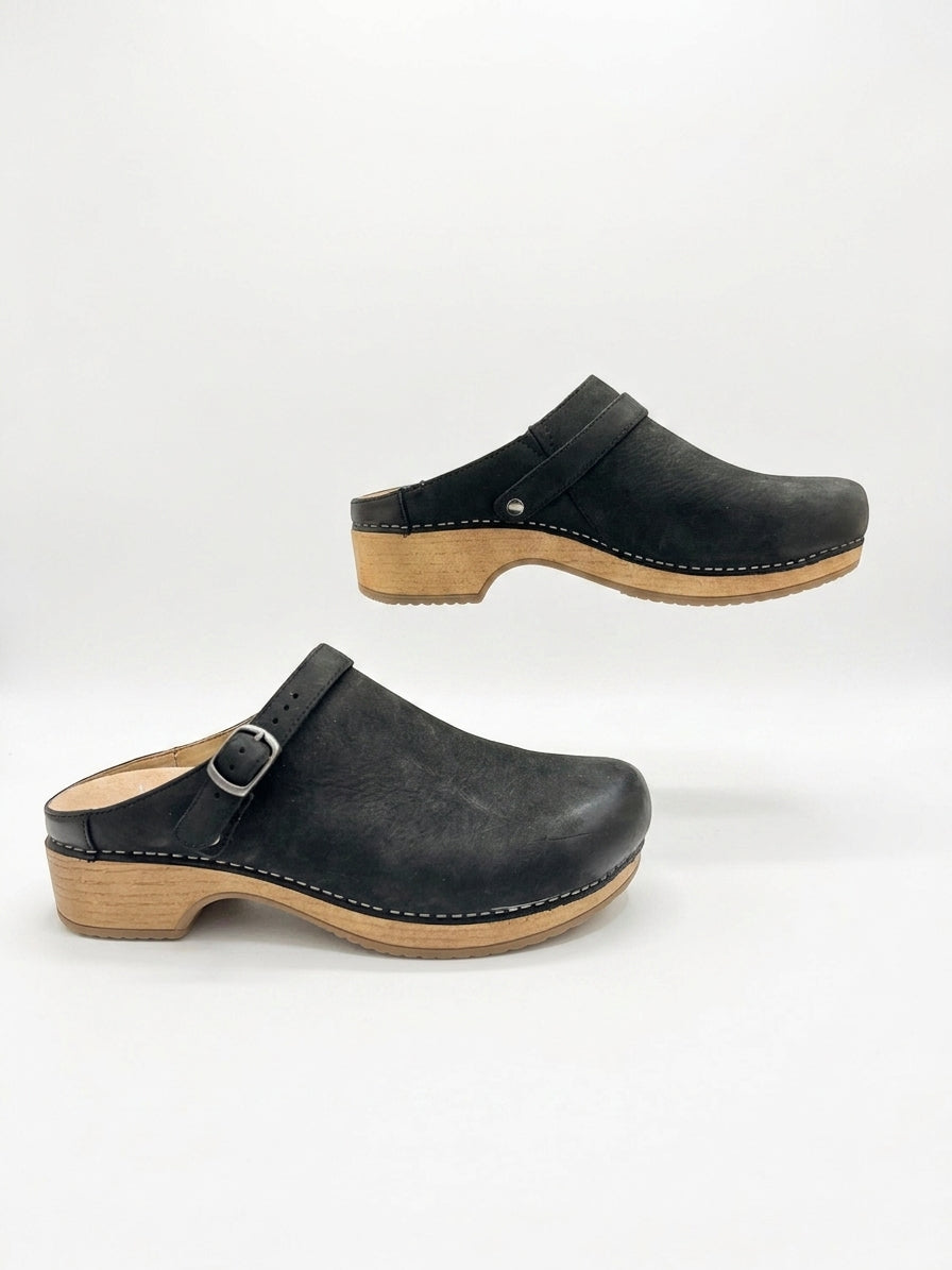 Dansko · Berry Burnished Nubuck Clogs w/ Buckle Detail · 8.5 · Black