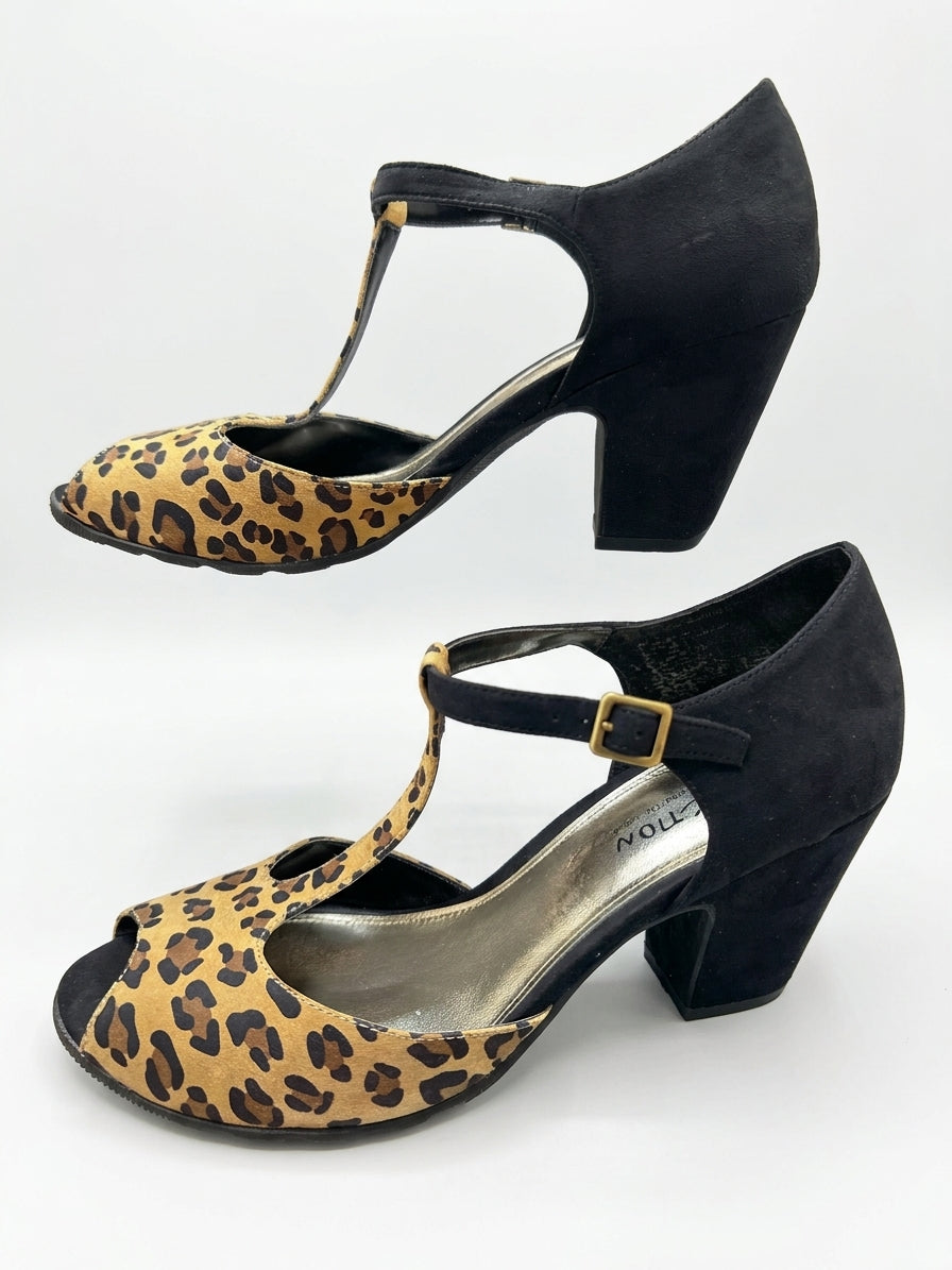 Kenneth Cole · Great Gal T-Strap Wedge Sandal · 9 · Leopard