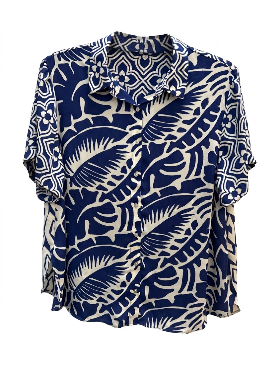 Rose&Olive · Short Sleeve Leaf Print Shirt · 1X · Blue and White