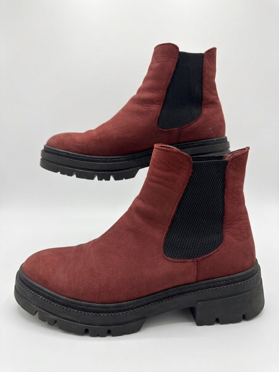 Bueno · Dania Lug Chelsea Boot · 6.5 · Merlot