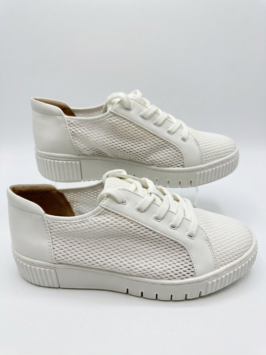 Naturalizer · Topaz Mesh SOUL Sneakers · 9 WIDE · White