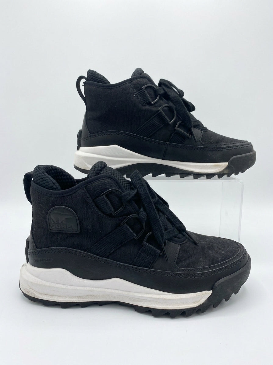Sorel · ONA RMX Chukka Waterproof Boot · 9.5 · Black
